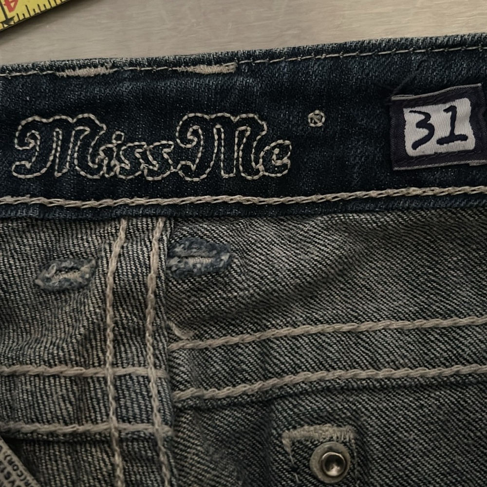 Miss Me Plain Pocket, Straight Jeans With Light Distressing Size View 4